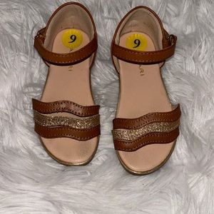 Tahari girls sandles brown with gold size 9 used once in great condition